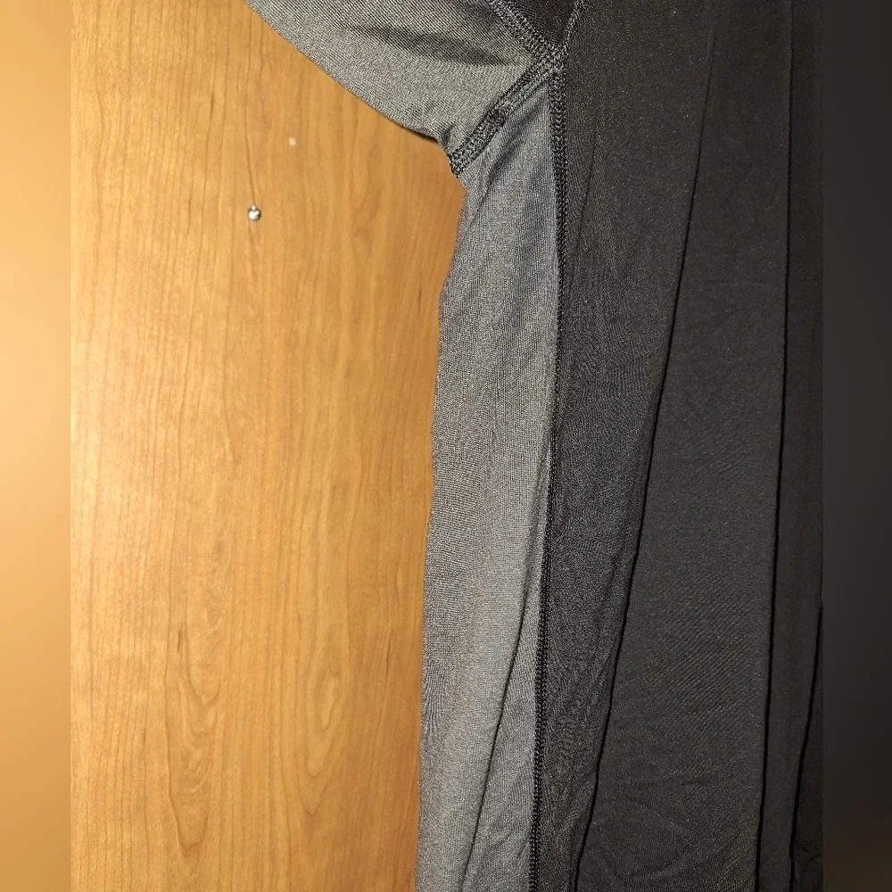 The North Face Black Long-Sleeve 1/4 Zip Pullover In A Mens XL. EUC.